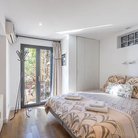 Margot ' Exceptional Place *