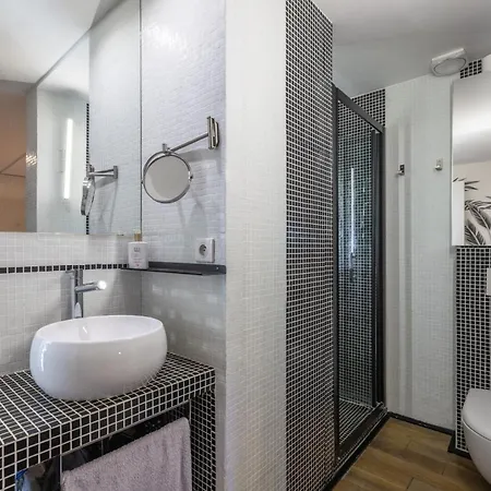 Margot ' Exceptional Place